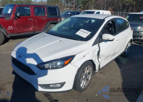 2015 Ford Focus Se z USA, uszkodzony, nr VIN 1FADP3K23FL318527